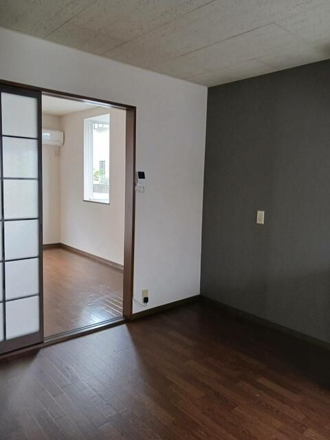 3DK Apartment for Rent in Hiratsuka, Kanagawa - 46 sqm - Thumbnail 4
