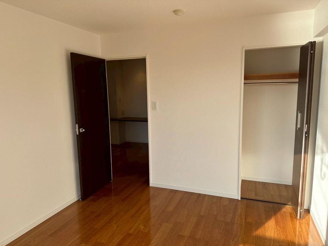 2LDK Apartment for Sale in Funabashi, Chiba - Thumbnail 4