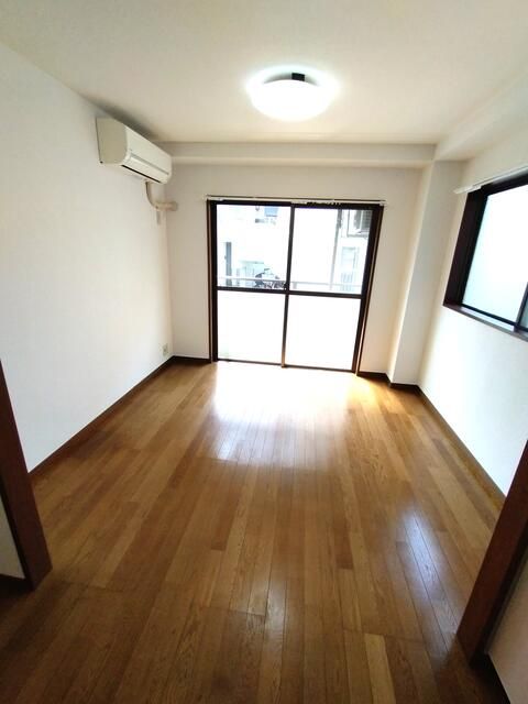 2K Apartment for Rent in Higashimurayama, Tokyo - Thumbnail 3