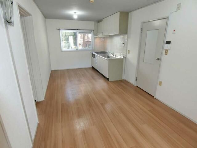 3LDK Apartment for Sale in Hino, Tokyo - Takahatafudo Station 3 min - Thumbnail 3