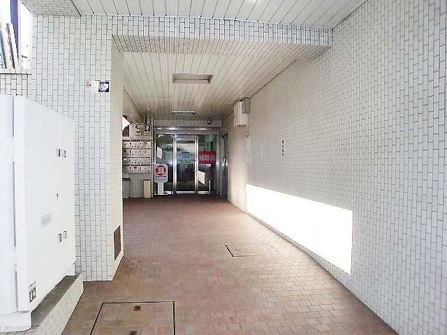 Office Apartment for Rent in Jiyugaoka, Tokyo - 21 sqm - Thumbnail 2