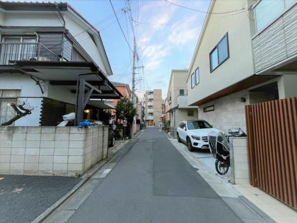 Land for Sale in Nakano, Tokyo - 104.36 sqm Plot - Thumbnail 3