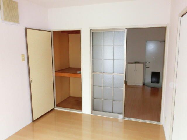 2DK Apartment for Rent in Sano City, Tochigi - 35.3 sqm - Thumbnail 4