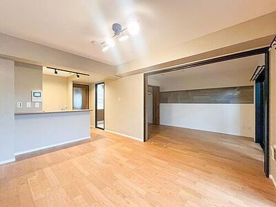 3-Bedroom Riverside Apartment in Fuchu, Tokyo - Thumbnail 4