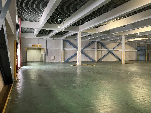 Warehouse & Office for Rent in Iwatsuki-ku, Saitama City, 2002 sqm - Thumbnail 3