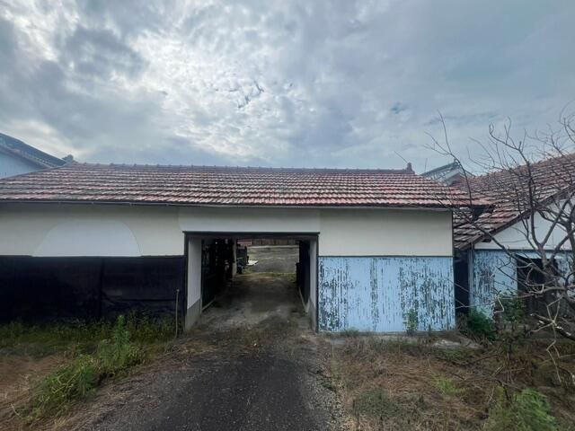 1950 5LDK House on 1225 sqm Land in Kan'onji, Kagawa - Thumbnail 3