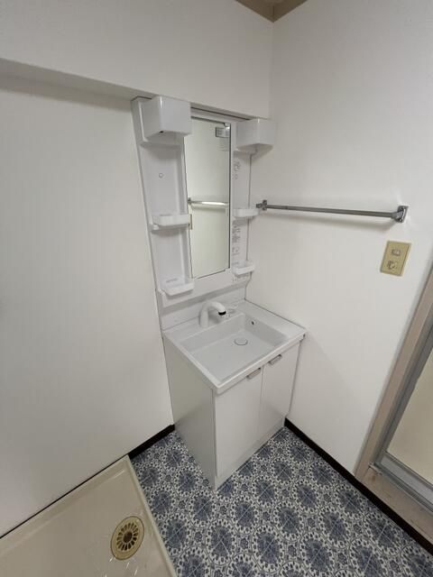 Renovated 3DK Apartment for Rent in Kofu, Yamanashi - Thumbnail 4