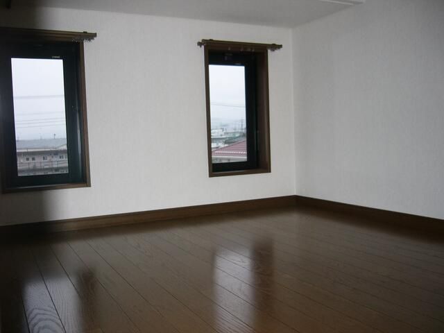 1SK Apartment for Rent in Minami-Alps City, Yamanashi - Thumbnail 2