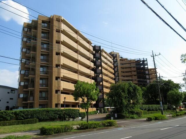 3LDK Apartment for Sale in Saitama City, Saitama - Thumbnail 2