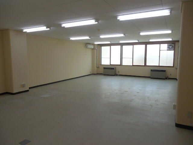 91.32 sqm Office for Rent in Sapporo Chuo Ward, Hokkaido - Thumbnail 2