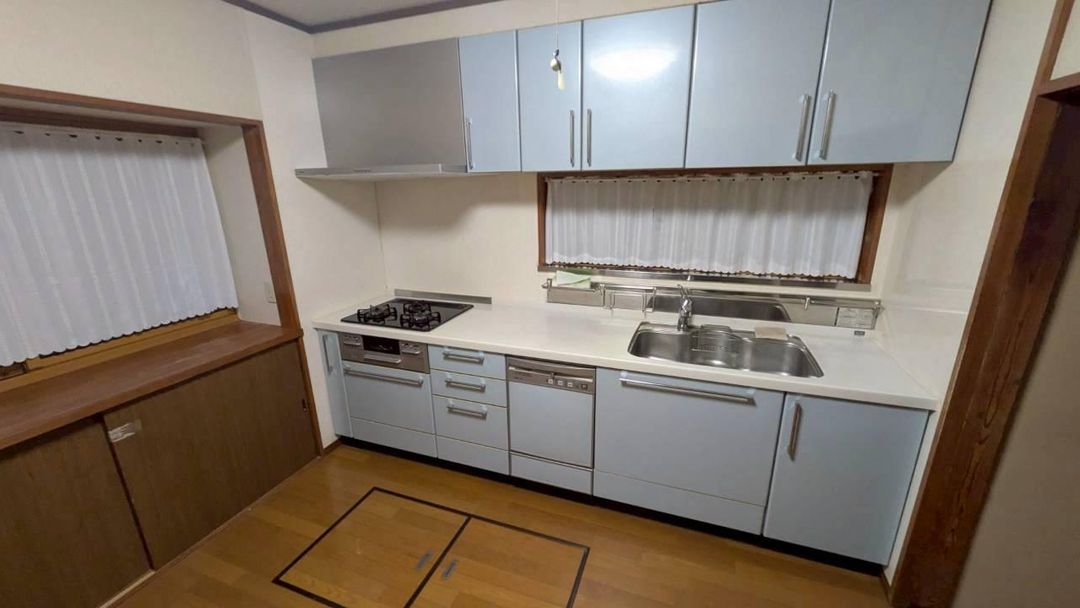 1970 Wooden House for Sale in Kashiwaizaki, Niigata - Thumbnail 4