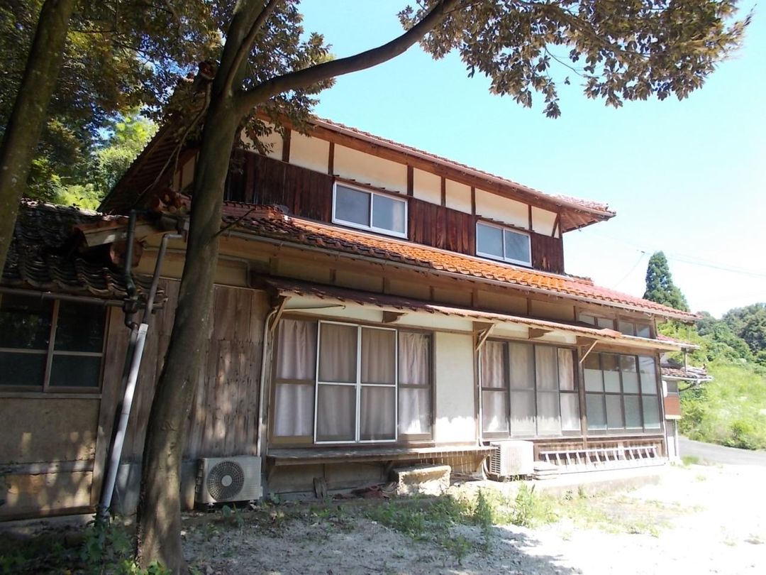 1955 Traditional 10DK House on 799sqm Land in Oda, Shimane - Thumbnail 2
