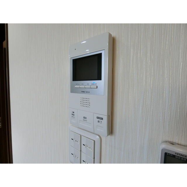 Modern 1LDK Apartment for Rent in Kaga's Yamashiro Onsen Area - Thumbnail 2