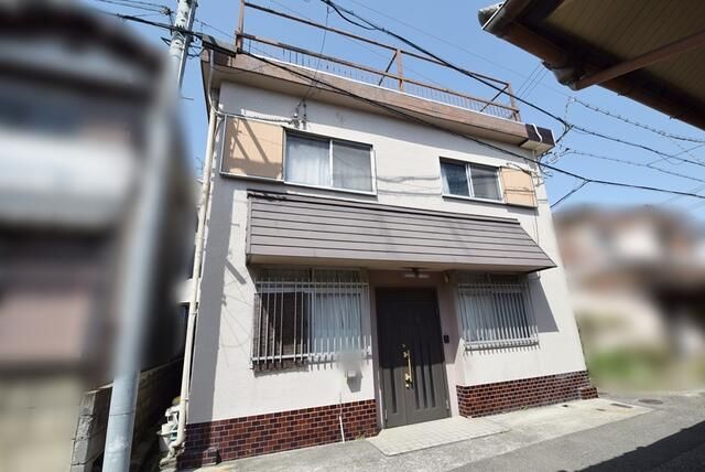 5LDK Detached House for Sale in Tondabayashi, Osaka - Main Image