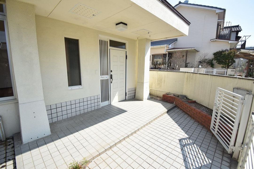 4SLDK House for Sale in Quiet Kochi City Neighborhood - Thumbnail 2