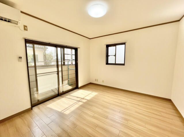 1K Apartment for Rent in Tamamura, Gunma - 17.30 sqm - Thumbnail 3