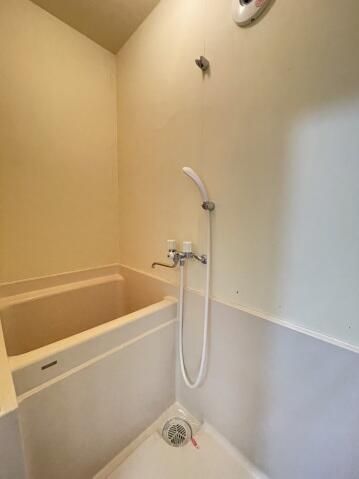 1K Apartment for Rent in Tamamura, Gunma - 17.30 sqm - Thumbnail 2