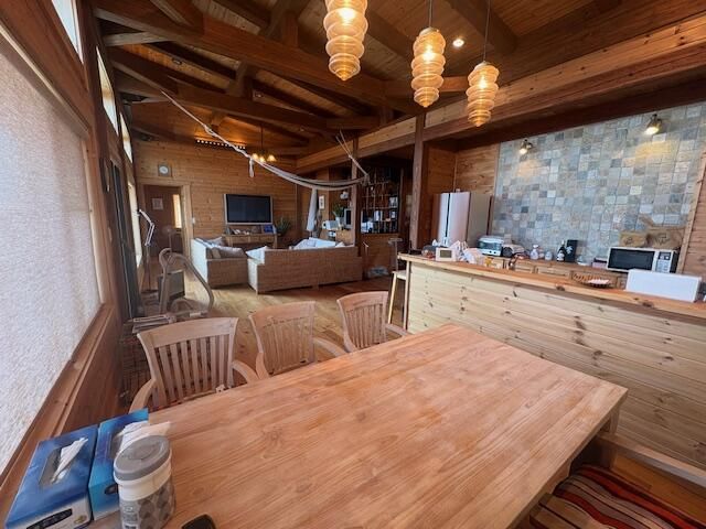 Log House with Mount Fuji and Lake Yamanaka Views in Yamanashi - Thumbnail 4
