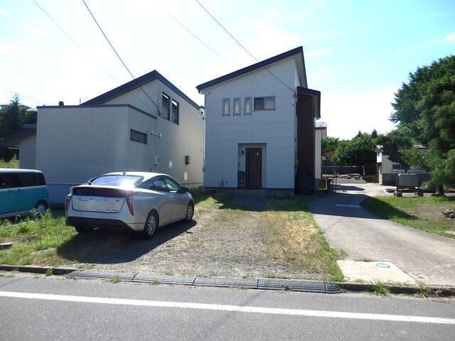 Modern 4LDK House for Sale in Newaya Hiyoshi, Akita City - Thumbnail 2