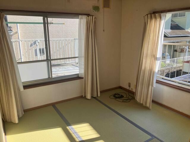 3LDK Terrace House for Sale in Kashihara, Nara - Thumbnail 2