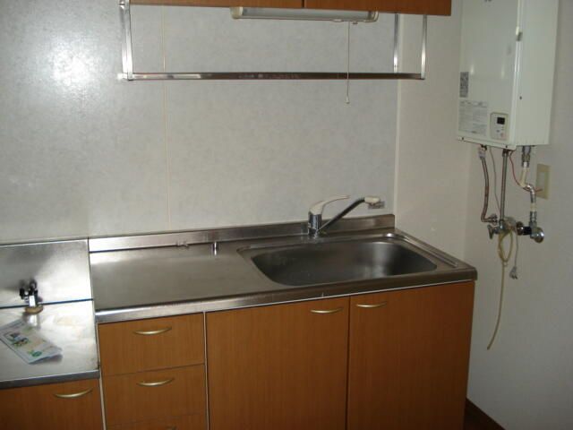 1K Apartment for Rent in Akita City, Akita Prefecture - Thumbnail 4