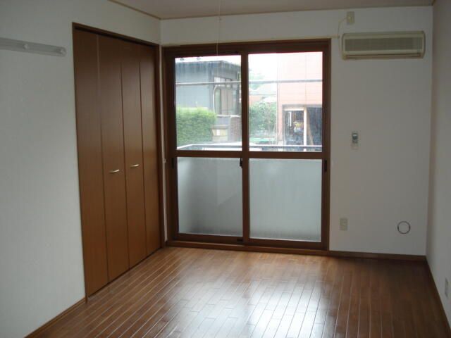 1K Apartment for Rent in Akita City, Akita Prefecture - Thumbnail 2