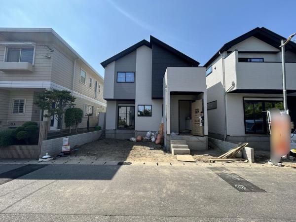 New 3LDK House in Makuhari, Chiba City for Sale - Thumbnail 2