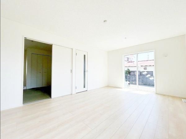 New 4LDK House for Sale in Hiratsuka, Kanagawa - 2025 Build - Thumbnail 3