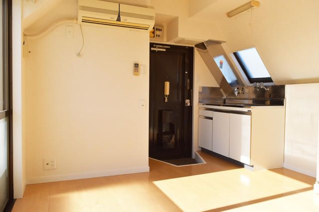 Suncrest Ichitsubashi Apartment for Rent in Kodaira, Tokyo - Thumbnail 3