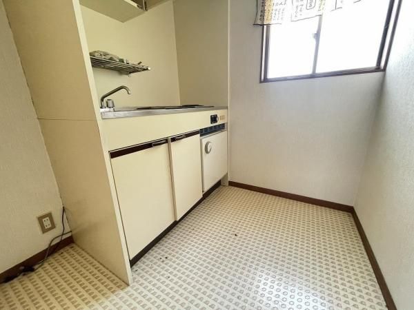5LK Detached House on Corner Lot in Hiroshima's Asakita Ward - Thumbnail 3