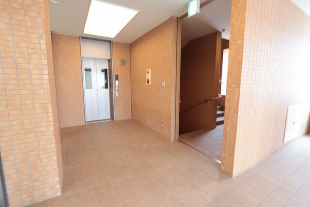 Sakura Medical Building Commercial Space for Rent in Tsuchiura - Thumbnail 2
