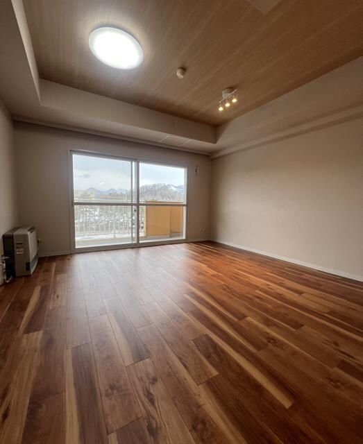 3LDK Apartment in Minami-ku, Sapporo - 70.80 sqm - Thumbnail 3
