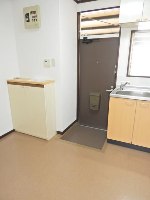2DK Apartment for Rent in Toyama City, Toyama Prefecture - Image 1