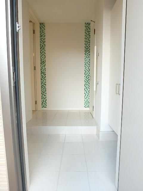 3LDK Terrace House for Rent in Inagi, Tokyo - Modern & Spacious - Thumbnail 4