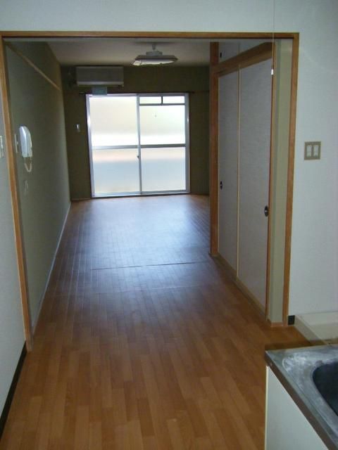 1R Apartment for Rent in Imizu City, Toyama, 33 sqm - Thumbnail 3
