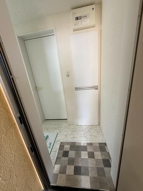 Modern 1R Apartment for Rent in Kawasaki, Kanagawa - Thumbnail 4