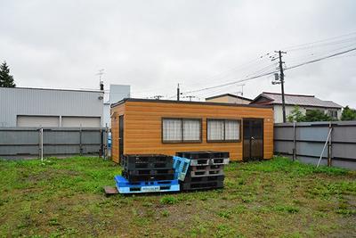 Land with shuttered antique shed near Isobunnai Station: Villas, real estate, properties for sale, Hometown Information Center: Nationwide rural living property data — Image 1, Shibecha, Hokkaido