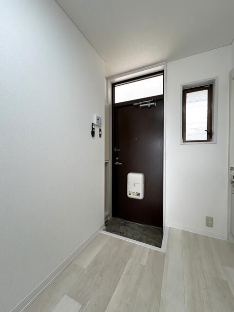 Renovated 1DK Apartment in Kofu City, Yamanashi - Thumbnail 2