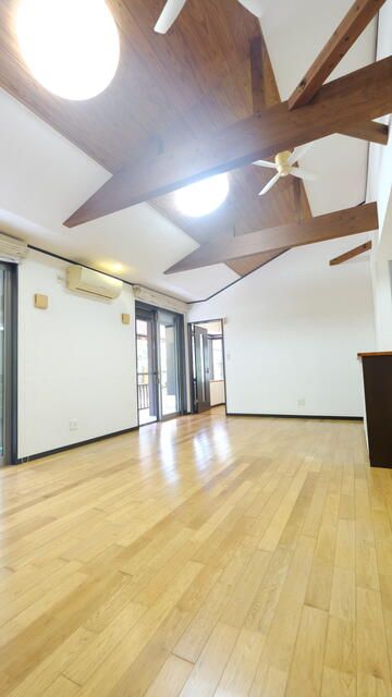 2009 Single-Story House for Sale in Miyazaki City, 119 sqm on 997 sqm Land - Thumbnail 4