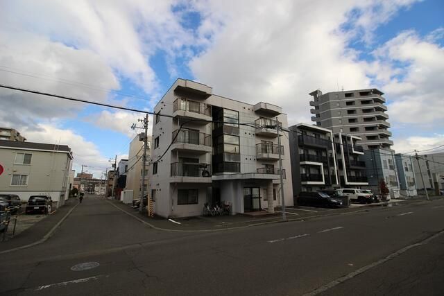 26-Unit Apartment Building for Sale in Sapporo, Hokkaido - Thumbnail 2