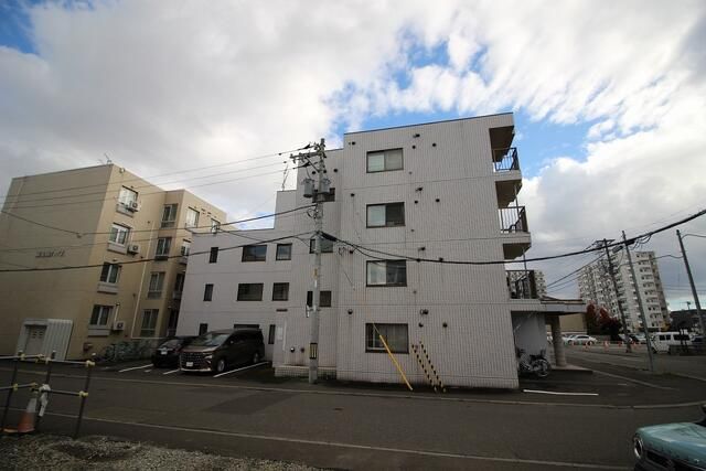 26-Unit Apartment Building for Sale in Sapporo, Hokkaido - Thumbnail 3