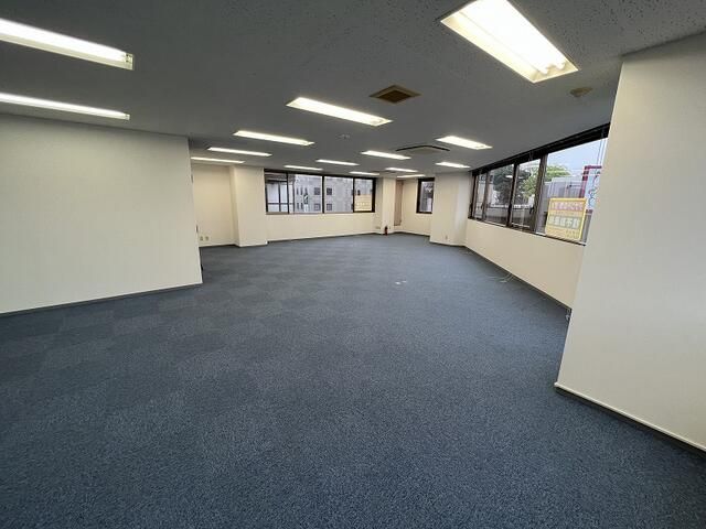 Kaikata Building Commercial Space for Rent in Toride, Ibaraki - Thumbnail 3