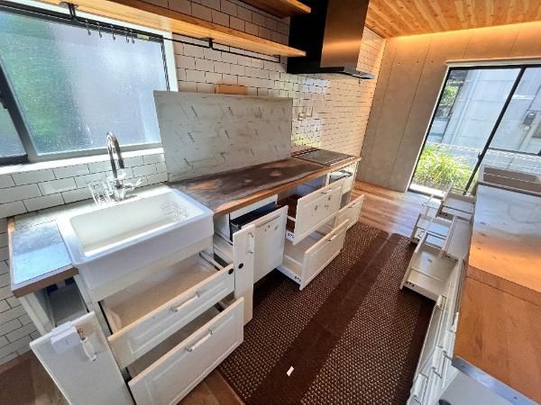 2020 Modern 2LDK House on Large Corner Lot in Kamakura's Shichirigahama - Thumbnail 4