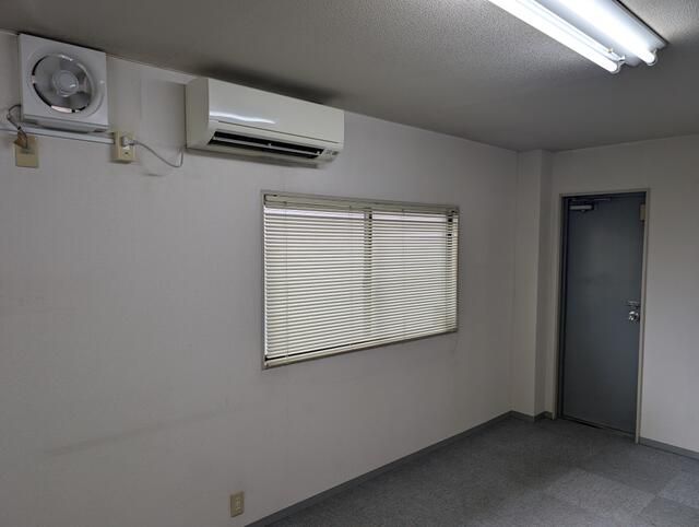 Commercial Space for Rent in Edogawa-ku, Tokyo – 60m² - Thumbnail 4