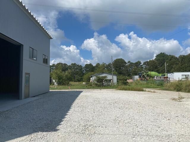 Modern Warehouse for Rent in Ebetsu, Hokkaido - 165 sqm - Thumbnail 3