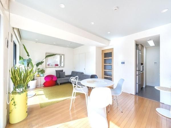 Vierpia Matsubara 2LDK Apartment for Sale in Setagaya, Tokyo - Thumbnail 2