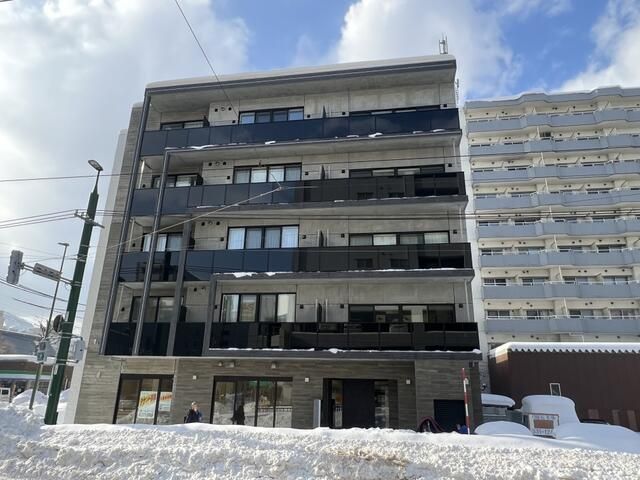 New 2023 Sapporo Apartment Building for Sale in Chuo-ku - Thumbnail 2