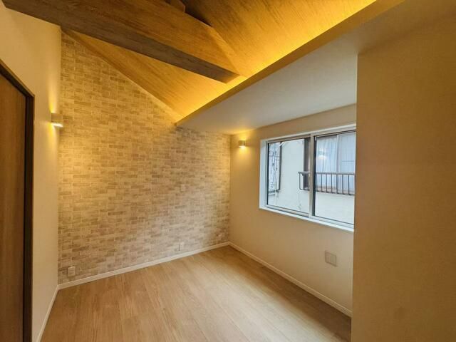 Renovated 2LDK House for Rent near Yahiro Station, Sumida - Thumbnail 2