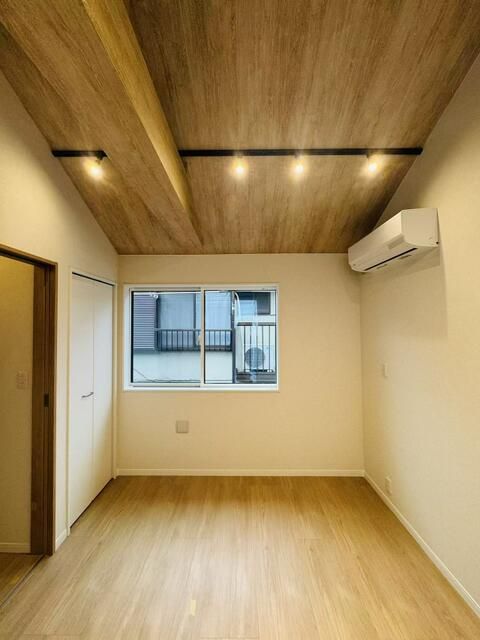 Renovated 2LDK House for Rent near Yahiro Station, Sumida - Thumbnail 4