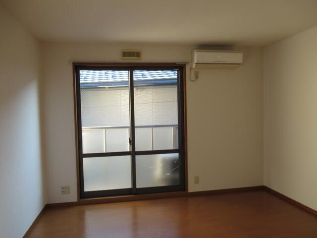 Studio Apartment for Rent in Chigasaki, Kanagawa - Thumbnail 3